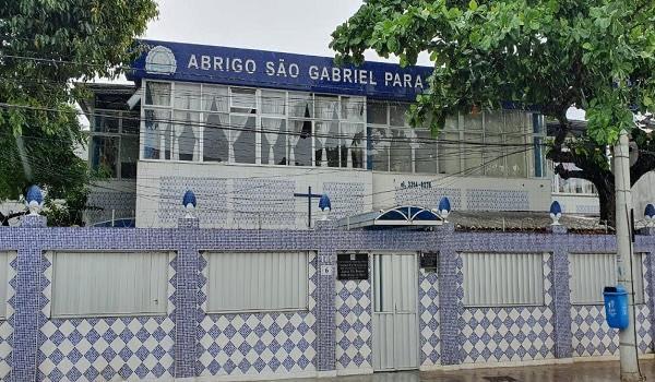 Drive-thru solidário arrecada fraldas geriátricas para abrigo de idosos em Salvador    