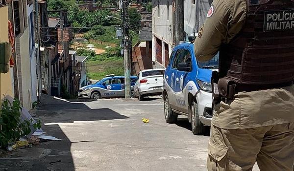 URGENTE: Dupla foge da polícia, invade casa e  faz reféns no bairro de Águas Claras