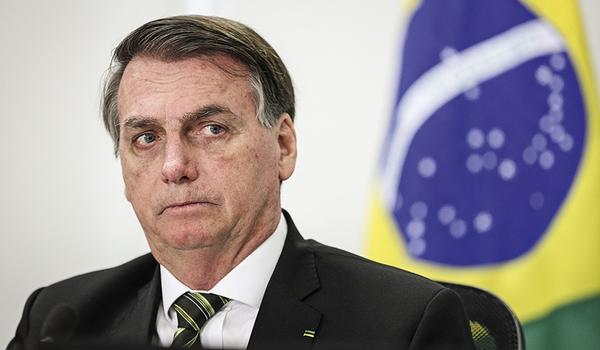 "Se nada fizermos, poderemos ter apagões", diz Bolsonaro sobre aumento da tarifa elétrica 