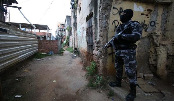 Homem que foi detido durante operação no Nordeste de Amaralina participou de latrocínio de PM em 2014