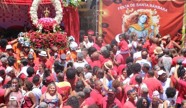 Caruru de Santa Bárbara vai acontecer sem procissão tradicional em Salvador 