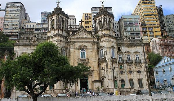 Sinos da igreja da Conceição da Praia voltarão a funcionar em janeiro, diz secretário de Turismo