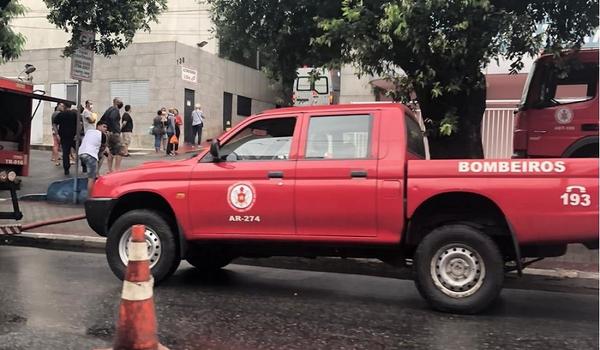 Incêndio em hospital deixa uma pessoa morta e três feridas no Rio de Janeiro