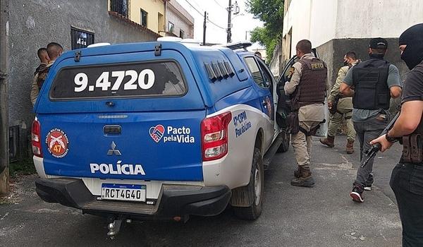 Integrante do grupo que depredou viatura da PM é preso no bairro de Castelo Branco