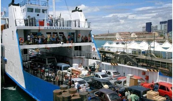 Saída de Salvador: embarque no sistema ferryboat é intenso às vésperas do Réveillon 