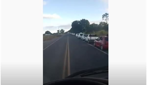 Movimento de retorno a Salvador é intenso no sistema Ferryboat;  motoristas e pedestres enfrentam  filas; veja vídeo