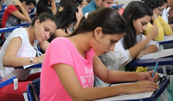 Estudantes poderão requerer aproveitamento de estudos para conclusão do ensino médio na Bahia; saiba como