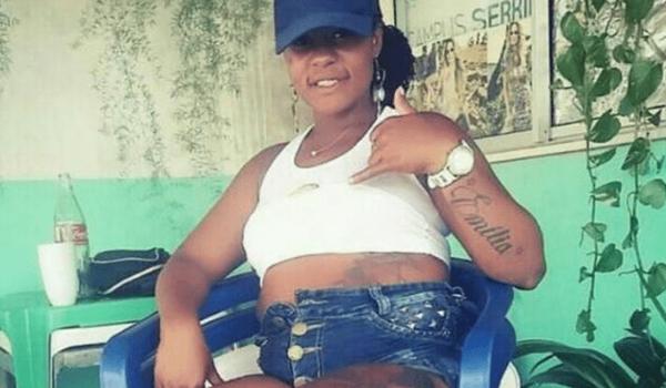 Mulher de 23 anos é executada na frente do filho de um ano na Bahia; bebê também foi atingido 