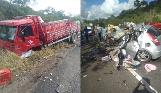 Homem vê amigo morrer esmagado após acidente entre carro e caminhão na Bahia; cochilo motivou tragédia