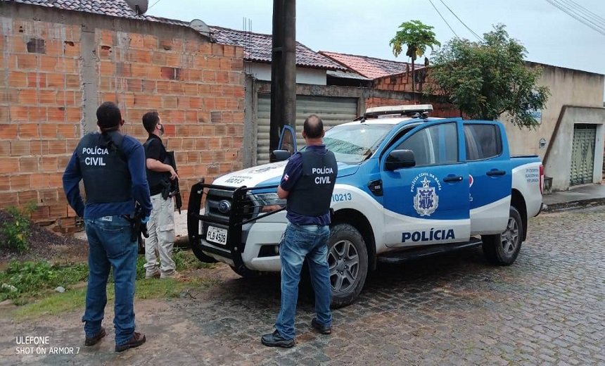 Quatro pessoas investigadas por homicídio e tráfico de drogas são presas durante operação em Juazeiro