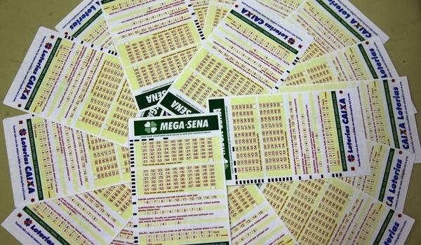 Mega-Sena acumula em R$ 40 milhões após ninguém acertar as seis dezenas