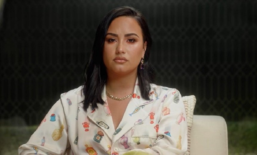 Ex-estrela da Disney, Demi Lovato revela que perdeu a virgindade aos 15 anos em um estupro