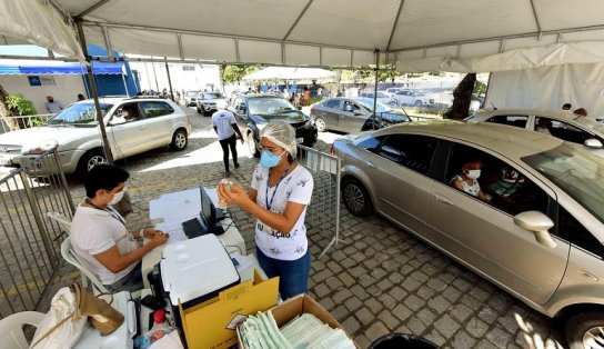 Mais de 200 mil pessoas já foram vacinadas contra a Covid-19 em Salvador