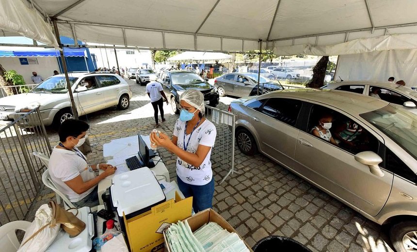 Mais de 200 mil pessoas já foram vacinadas contra a Covid-19 em Salvador