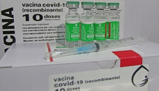 Vacina da Oxford pode causar diarreia e sonolência, anuncia Anvisa 