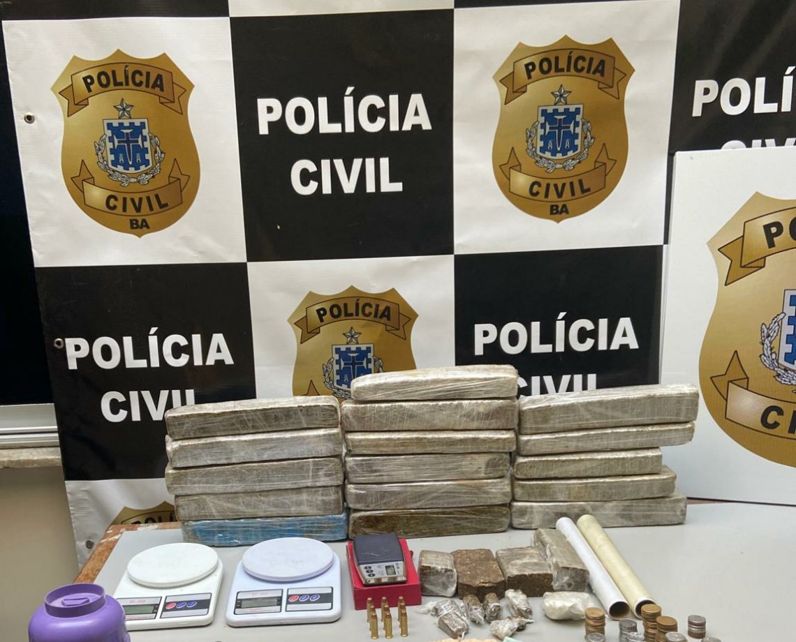 Homem que participou de duplo homicídio é preso com 16 tabletes de maconha em Eunápolis