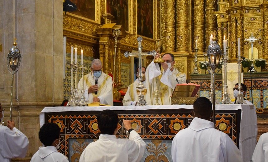 Sexta-Santa: cardeal Dom Sérgio da Rocha vai presidir missa dedicada à Paixão do Senhor em Salvador