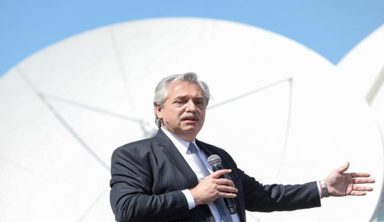 Vacinado com a Sputnik V, presidente da Argentina testa positivo para a Covid-19