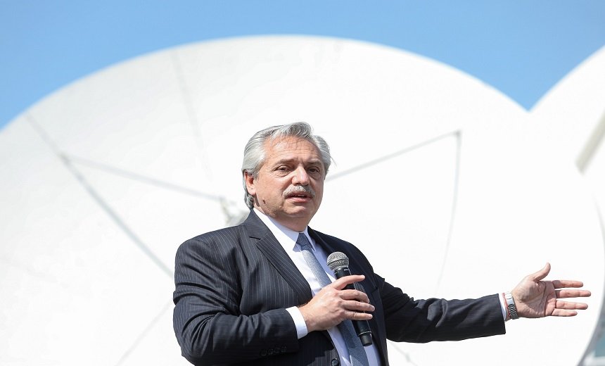 Vacinado com a Sputnik V, presidente da Argentina testa positivo para a Covid-19