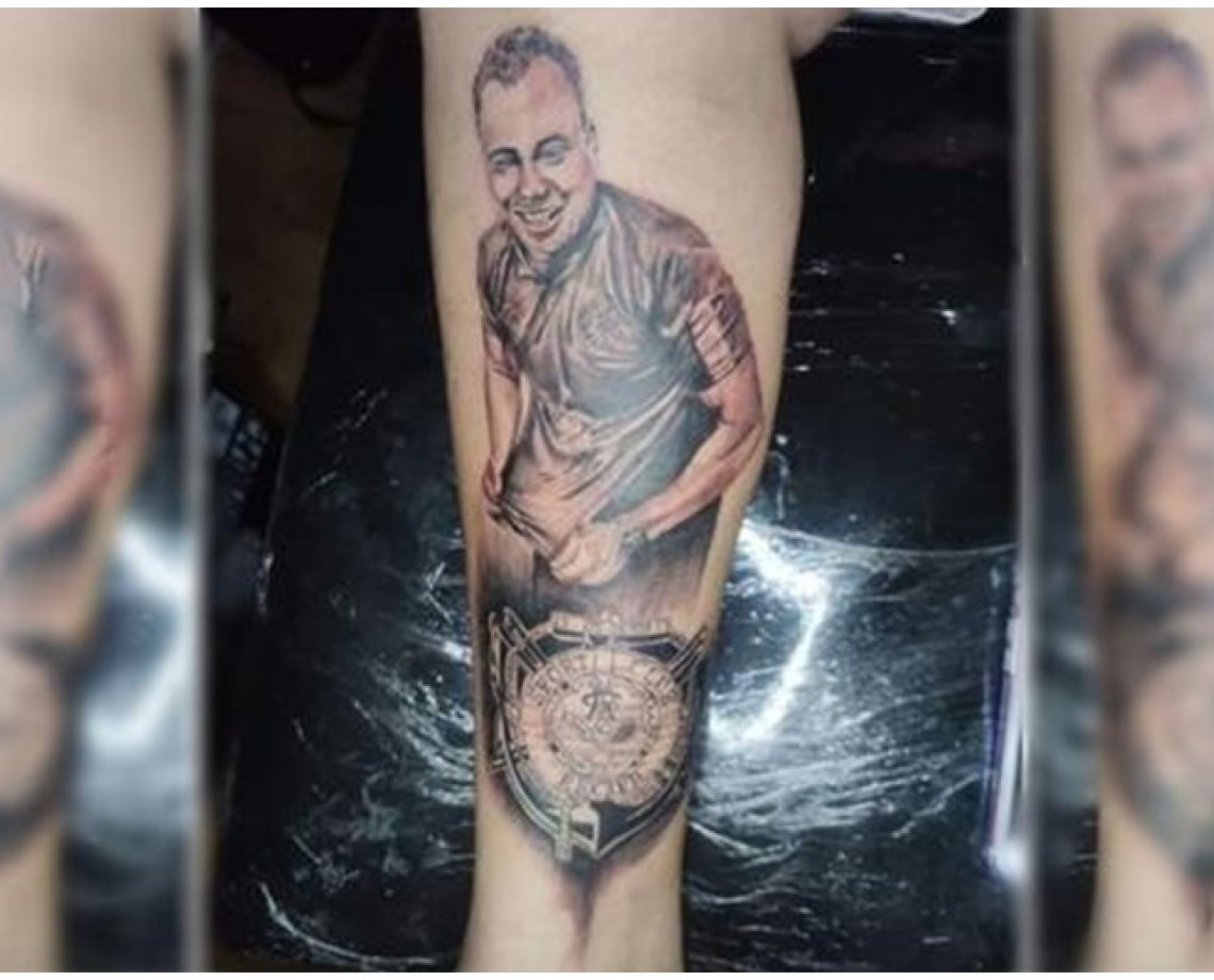 Após demissão de Jair Ventura, torcedor do Sport que desenhou rosto do treinador na perna, garante: "a tatuagem vai ficar"