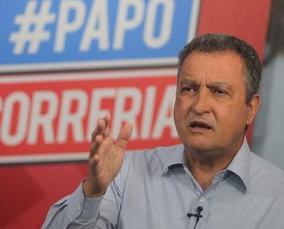 Rui Costa diz que compra de vacinas por empresas privadas "não resolve o problema do povo"