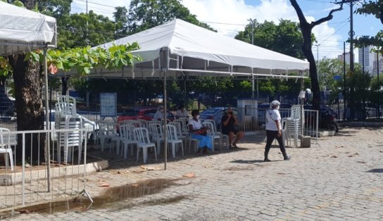 Agora: vacinação no 5º Centro de Saúde ocorre sem filas para idosos de 61 anos 