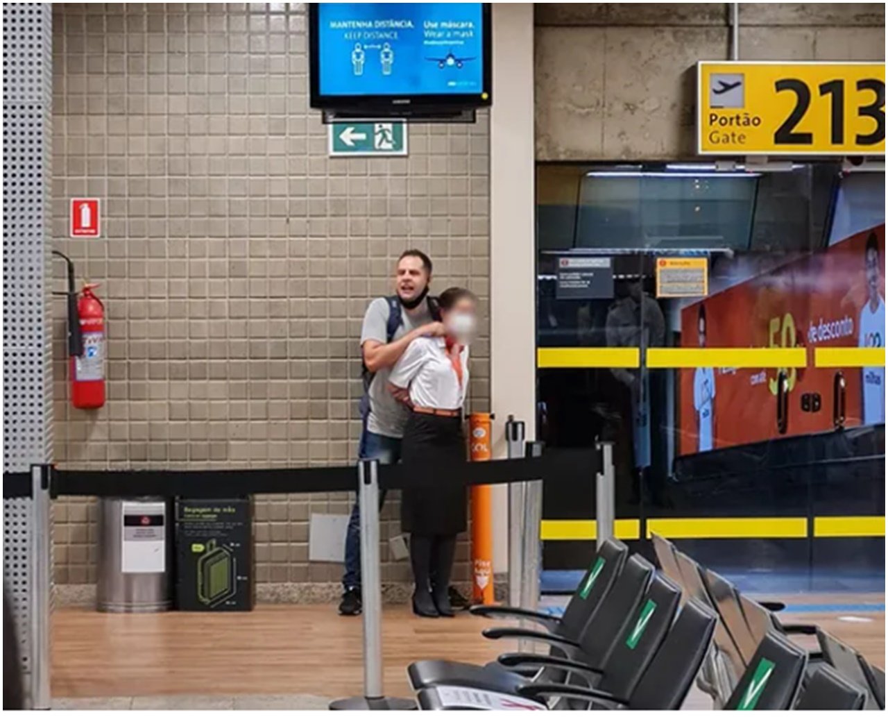 Homem é preso após fazer comissária de bordo refém com uma caneta no Aeroporto de Guarulhos