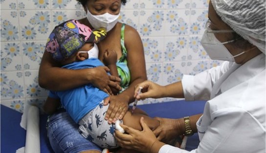 Primeiro dia da campanha contra gripe tem 6 mil vacinados em Salvador