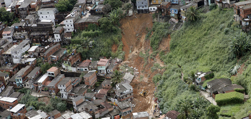 Defesa Civil registra 40 solicitações e um desabamento de imóvel nesta manhã