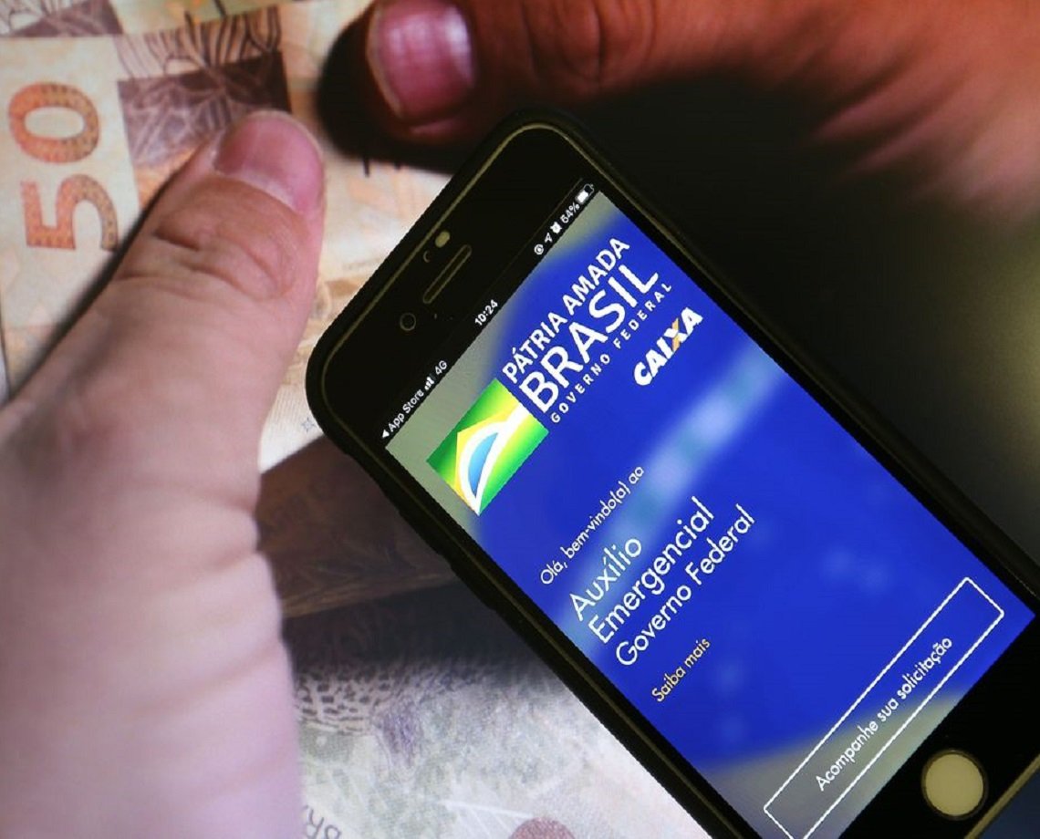 Saque do aux&iacute;lio emergencial ser&aacute; antecipado; veja novo calend&aacute;rio 