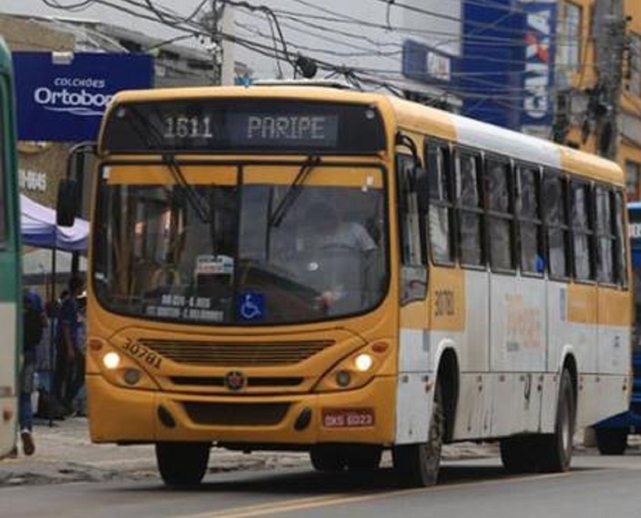 Após paralisação de 4 horas, ônibus começam a circular em Salvador, mas coletivos da frota da CSN continuam parados