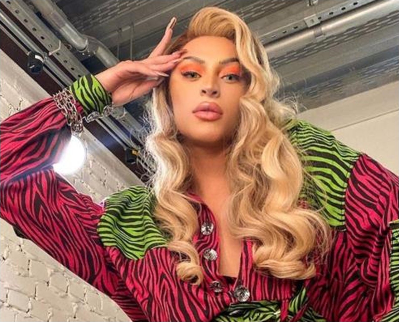 Pabllo Vittar diz que está noiva e que vai casar em breve; "mas continuo piranha"