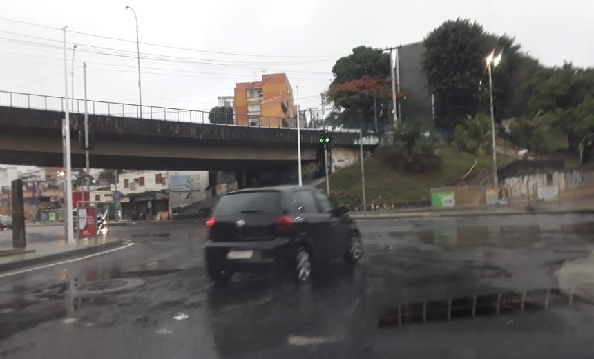 Tempo fechado e chuva ao longo do dia; confira a previsão da meteorologia para Salvador nesta sexta-feira