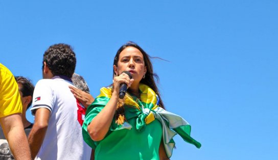 Deputada baiana ataca Dayane Pimentel e fala em traição; "defender a família e Deus não é para amadores" 