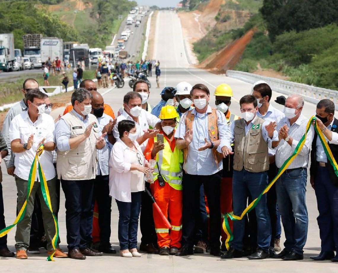 Duplicação de 58 km de pista na BR-101 é entregue na Bahia por Bolsonaro