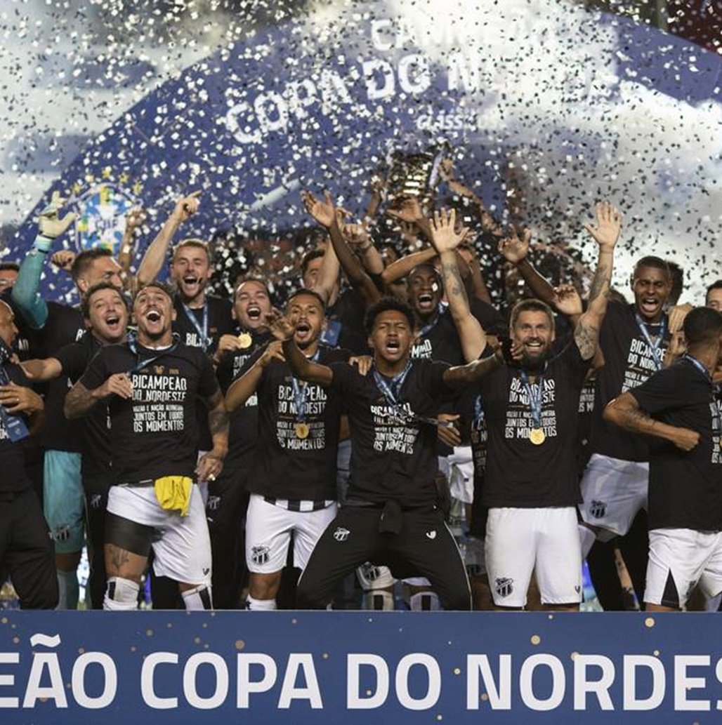 #TBT: Em 2015, Ceará desbancava favoritismo do Bahia e erguia pela primeira vez a taça da Copa do Nordeste