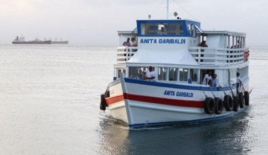 Travessia Salvador-Mar Grande segue suspensa neste sábado por conta do clima