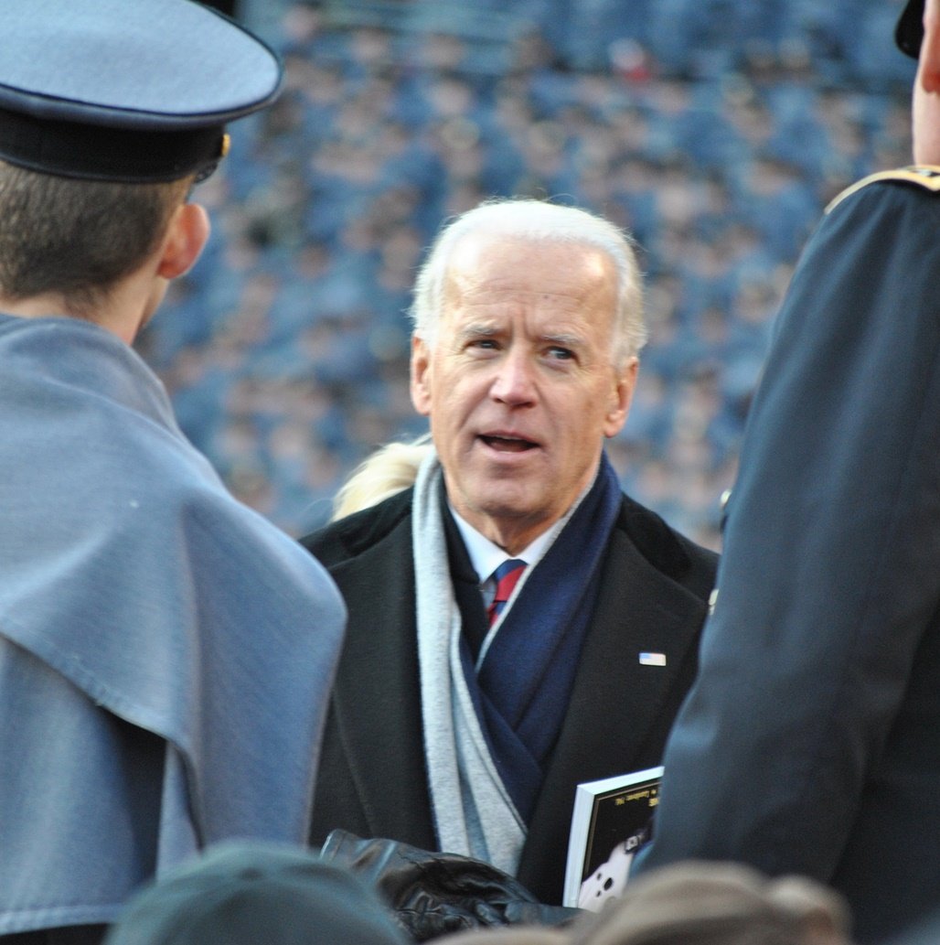 Biden aceita enviar ajuda contra Covid-19 ao Brasil: mais doses da AstraZeneca e medicamentos para intubação