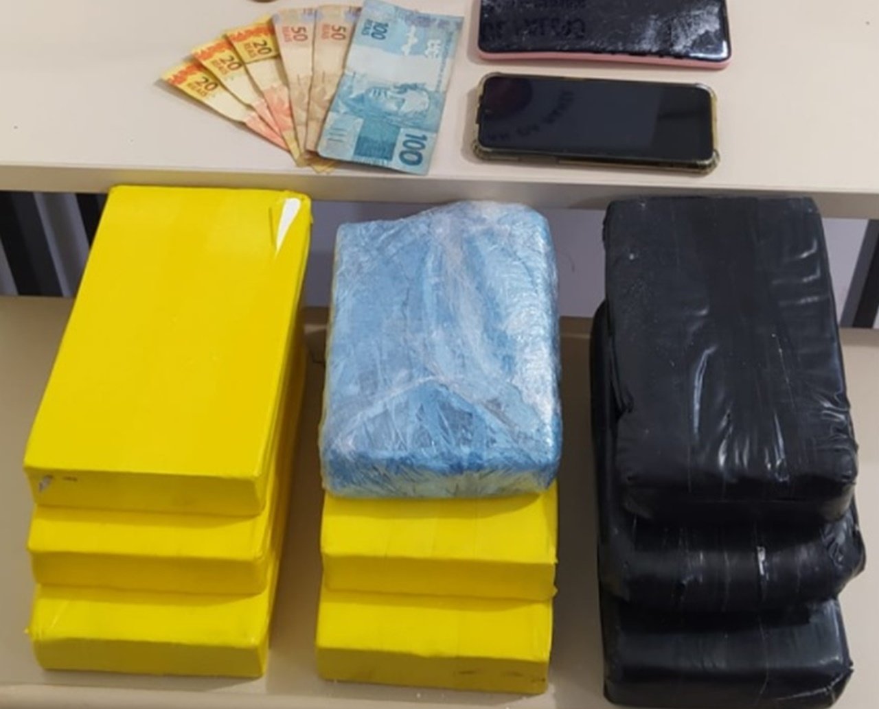 Cocaína avalia em R$ 500 mil é apreendida em Vitória da Conquista com três mulheres suspeitas