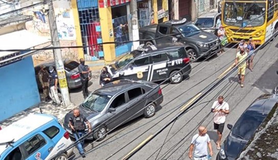 Policial civil é baleado na mão durante ação em Salvador; suspeitos estão sendo procurados