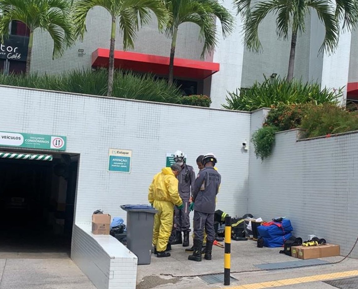 Substância tóxica altamente inflamável vaza e prédio empresarial é evacuado, no Itaigara