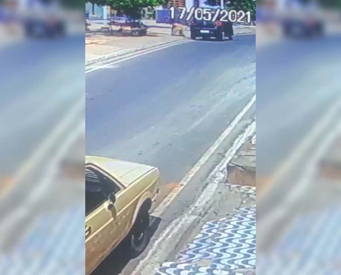 Filho de cigano é sequestrado enquanto brincava na Bahia e câmera registra tudo