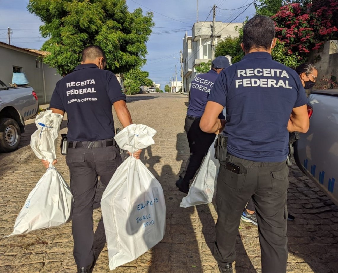 Operação da Polícia e Receita federal cumpre mandados no interior da Bahia no combate ao contrabando de cigarros