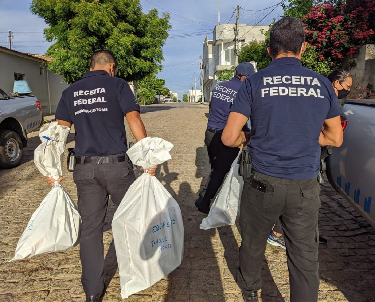 Operação da Polícia e Receita federal cumpre mandados no interior da Bahia no combate ao contrabando de cigarros 