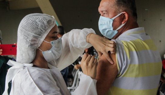 Pfizer testa se vacina de pneumonia pode ser usada como terceira dose para vacina contra Covid-19