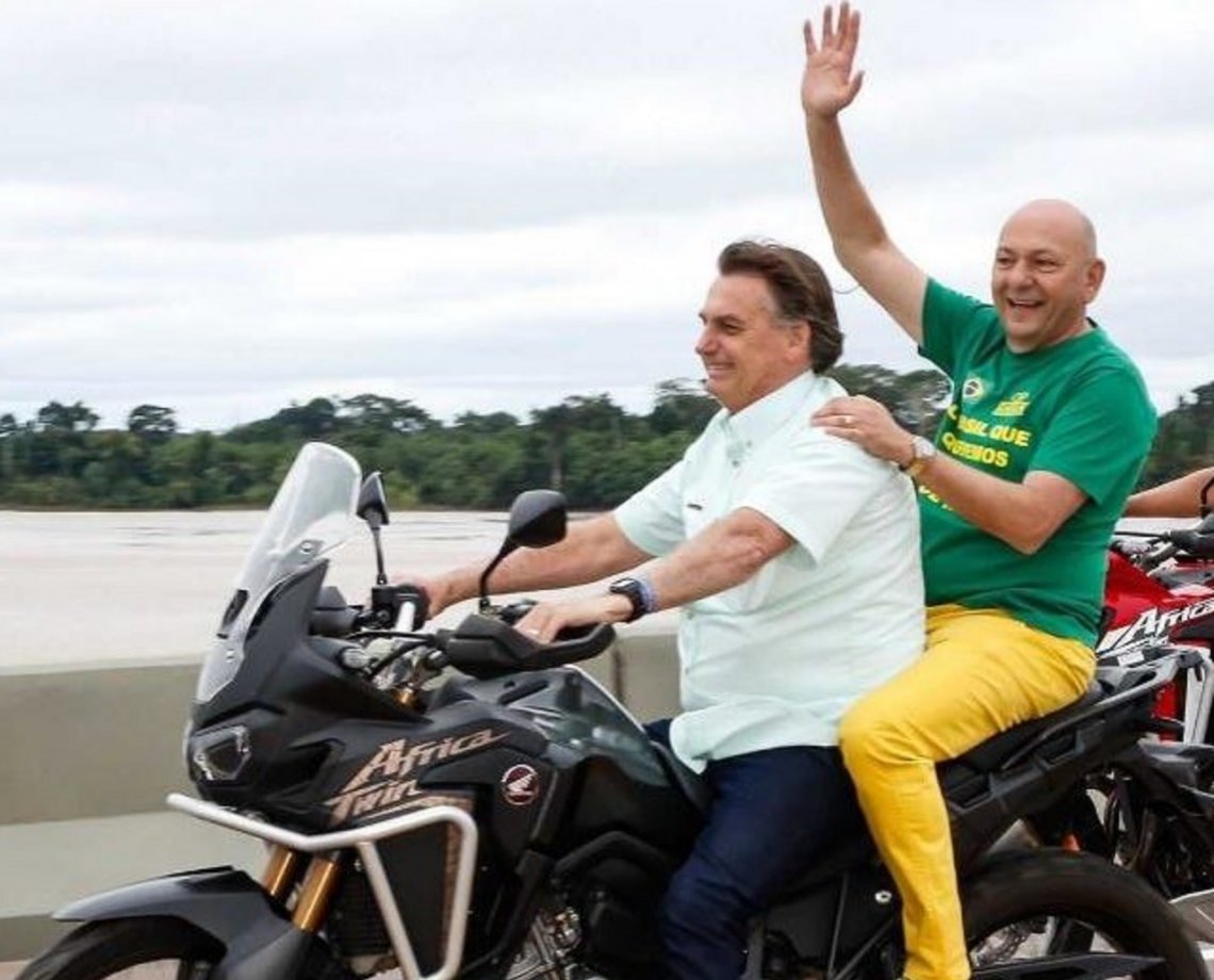 Favorecendo mais um grupo de apoiadores, Bolsonaro faz press&atilde;o pela isen&ccedil;&atilde;o de ped&aacute;gio para motociclistas