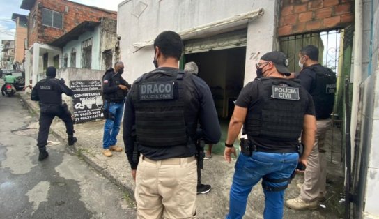 Dois fugitivos dos sistemas prisionais de Pernambuco e Bahia são localizados em Entre Rios; um morreu