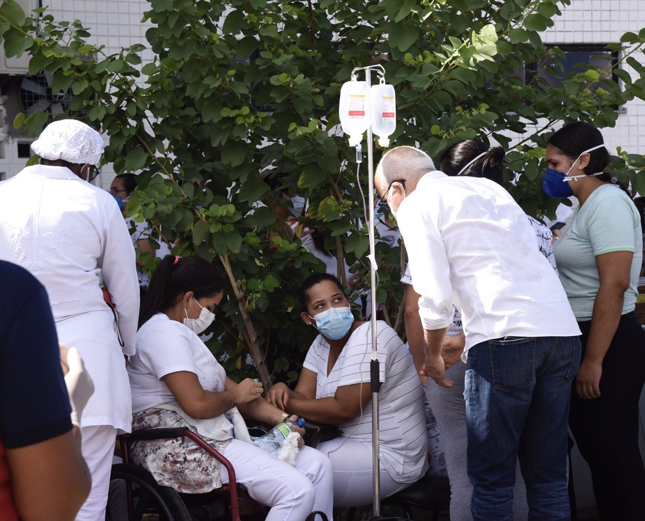 Tragédia em ala Covid: quatro pessoas morrem e dezenas ficam feridas após incêndio em hospital de Aracaju 