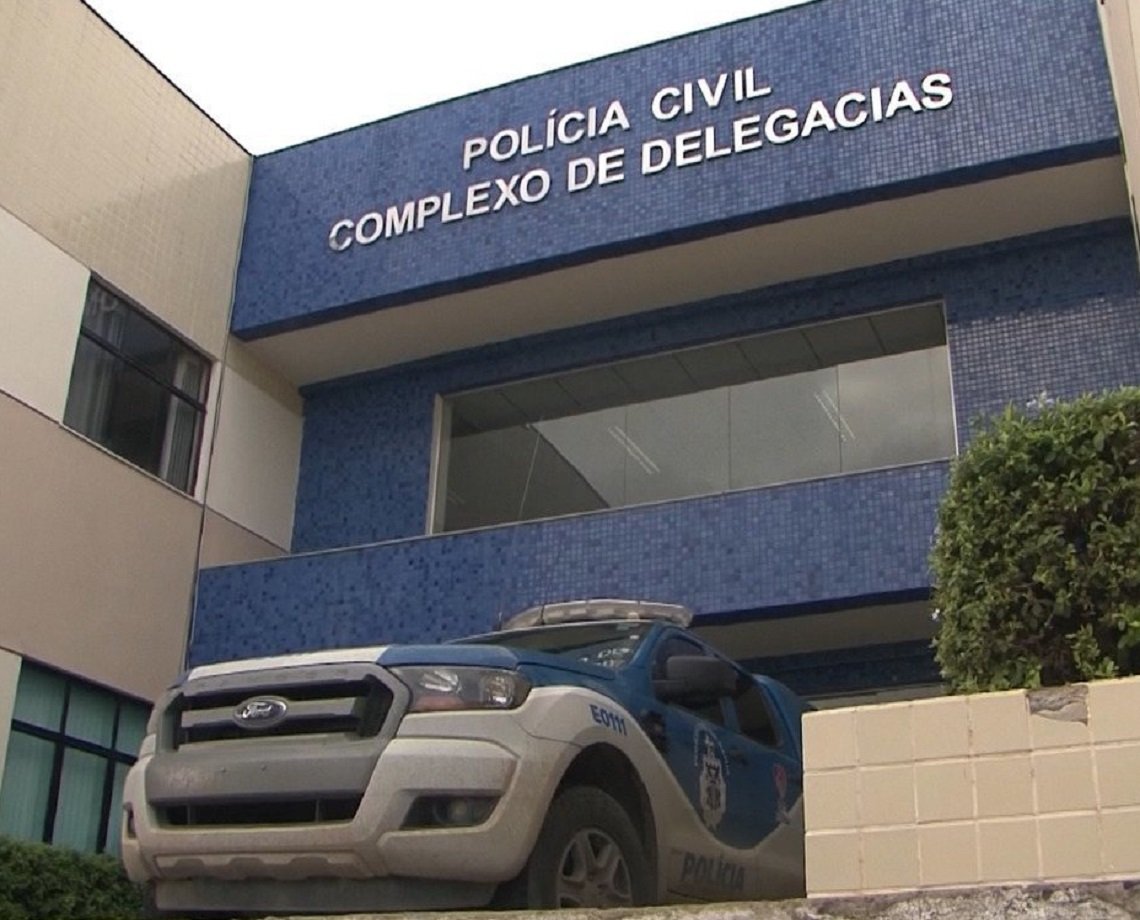 Mulher suspeita de realizar falsas vendas de casas e apartamentos em Feira de Santana é presa