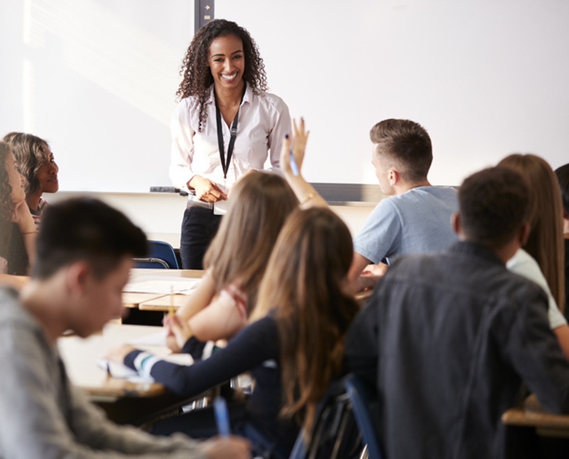 Professores se sentiriam mais valorizados se participassem das políticas públicas educacionais, diz pesquisa